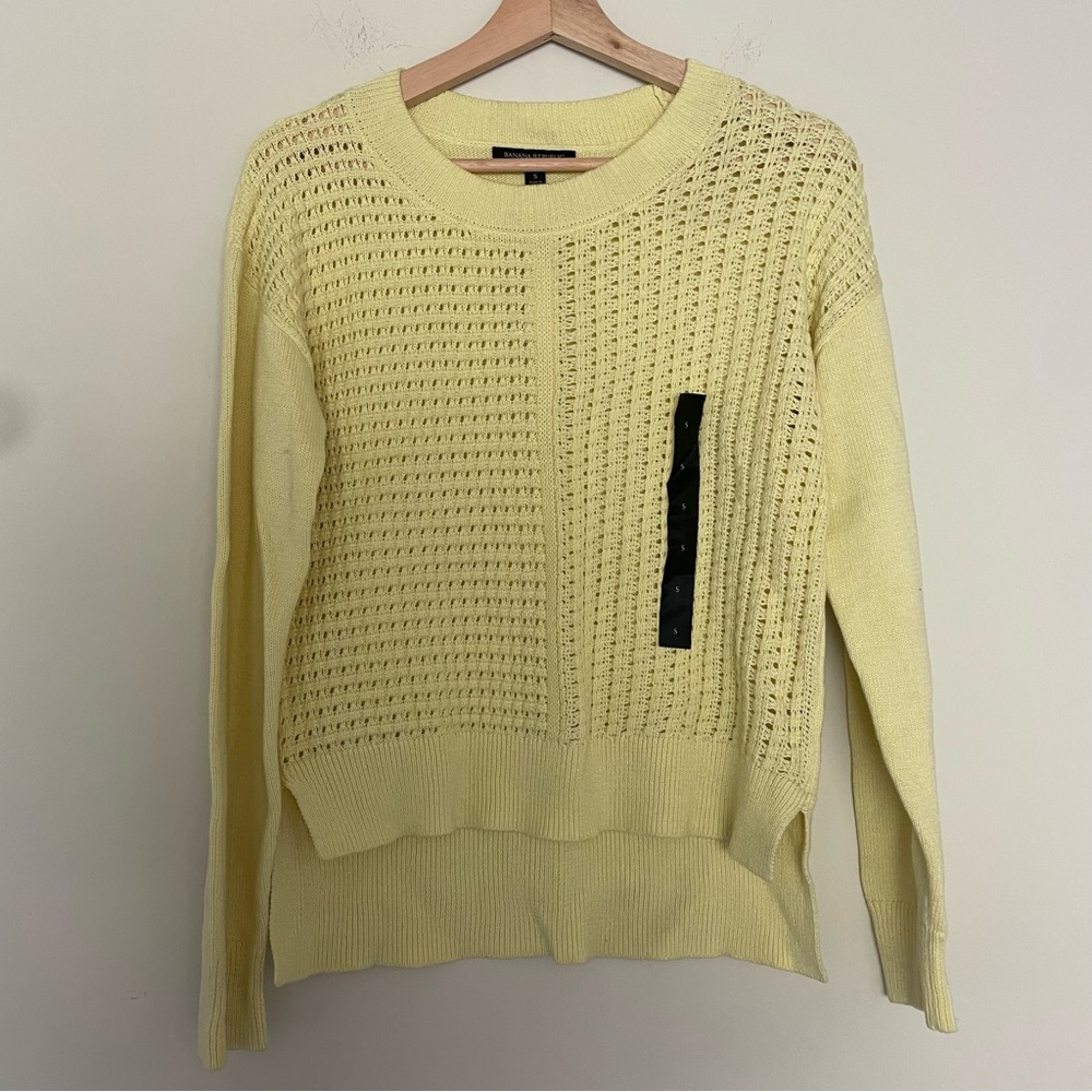 NWT 100% Cotton Banana Republic Lightweight Yellow Sweater Women’s Size Small